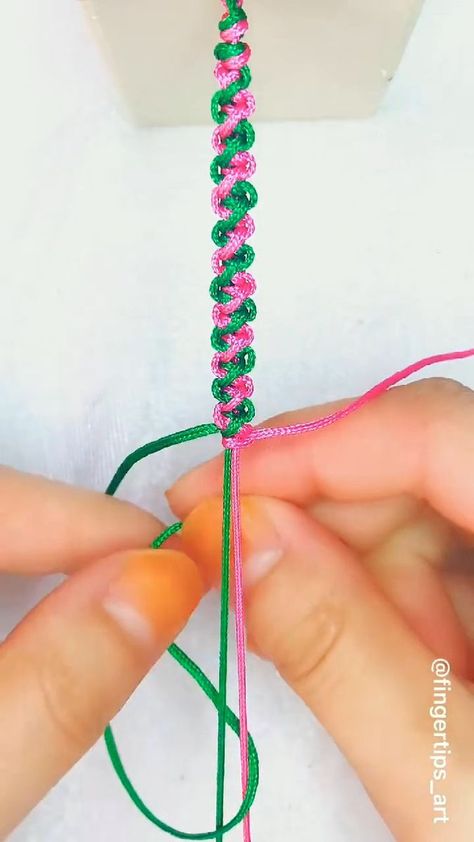 #tutorial #bracelets #easydiy #knitting #DIY #handrope #handmade #useful #easydiy #yarn #bracelets #macrame | Tool Man | Tool Man · Original audio Tela, Mens Bracelet Diy, Bracelets Macrame, Paracord Bracelet Tutorial, Paracord Ideas, Diy Friendship Bracelets Tutorial, Yarn Bracelets, Knitting Diy, Mens Tools
