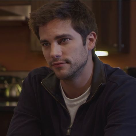 Brown Hair Actors Male, Acotar Cast, Male Character Inspiration, The Selection Book, Brant Daugherty, Brown Hair Men, Actors Male, Aesthetic Guys, Face Claim