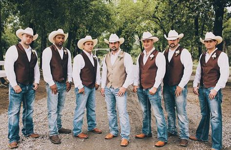 Jeans With Suspenders Men Wedding, Country Groomsmen Attire, Groom Attire Rustic, Groomsmen Jeans, Country Groomsmen, Country Wedding Groomsmen, Rustic Wedding Attire, Groomsmen Vest, Rustic Wedding Party