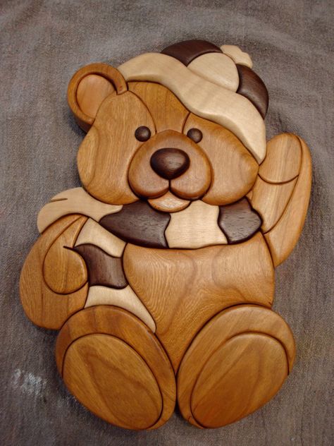 Intarsia Teddy Bear Patchwork, Teddy Bear Wall Decor, Wood Puzzles Patterns, Bois Intarsia, Teddy Bear Wall, Intarsia Wood Patterns, Wood Art Design, Wood Craft Patterns, Intarsia Wood