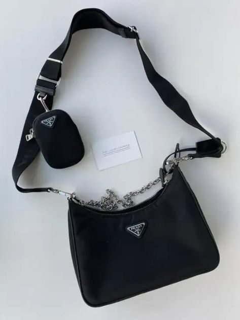 5 Designer Hand Bags To Purchase This Year Tas Prada, Prada Re Edition 2005, Prada Re Edition, Sac Diy, Trendy Purses, Tas Chanel, Bag Prada, Prada Nylon, Tas Fashion