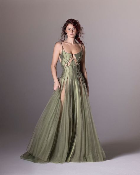 (4) Inbox • Chats Haute Couture, Couture, Night Court Gown, Hassidriss Couture, Green Fantasy Dress, Bead Dress, Shadow Realm, Fantasy Realm, Goddess Fashion