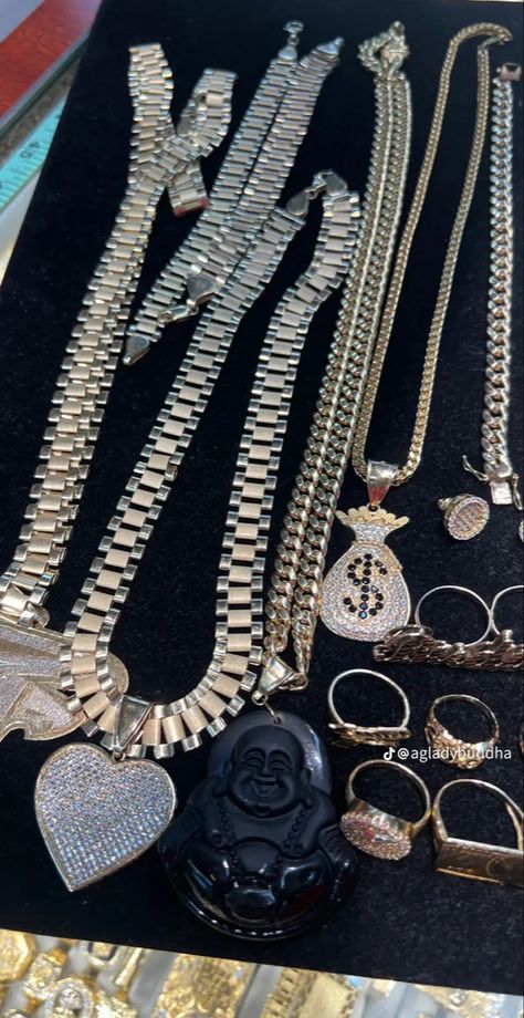 La Gold Jewelry, Slauson Mall Jewelry, La Jewelry Aesthetic, Cali Jewelry, Body Jewelry Diy, Xoxo Jewelry, Custom Gold Jewelry, Gold Pendants For Men, La Jewelry