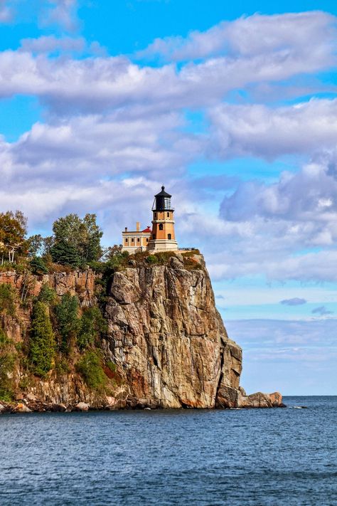Wisconsin Vacation, Split Rock Lighthouse, Hatteras Lighthouse, Portland Head Light, Bald Head Island, Lighthouse Pictures, Cape Hatteras, Beautiful Lighthouse, I Love The Beach