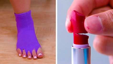 Quick and Easy Fixes for Efficient People! | DIY Life Hacks by Blossom Check more at https://howtodiy.org/lifehacks/quick-and-easy-fixes-for-efficient-people-diy-life-hacks-by-blossom/ French Manicure Nail Designs, Life Hacks Youtube, Smart Hacks, Helpful Hacks, Manicure Nail Designs, Survival Life Hacks, Hacks Videos, Car Hacks, Diy Crafts To Do
