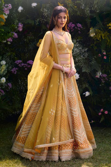 Buy Yellow Raw Silk Embroidered Zari Sweetheart Lehenga Set With Belt For Women by Shyam Narayan Prasad Online at Aza Fashions. Yellow And Red Lehenga, Summer Lehenga, Yellow Lehanga, Dori Embroidery, Hairstyles For Gowns, Lehenga Pattern, Raw Silk Lehenga, Yellow Lehenga, Padded Blouse