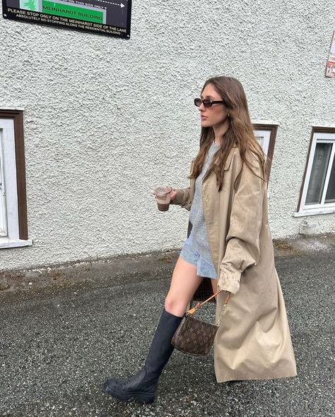 Stephanie Redmond on Instagram: "Suncouver"

Outfit inspo, rainy outfit, trench coat, rain boots Boots And Coat Outfit, Cute Rain Boots Outfit, Rain Boot Outfits, Rain Boots Outfit, Outfit Trench, Rainy Outfit, Rainboots Outfit, Rain Boot Outfit, Witchy Outfits