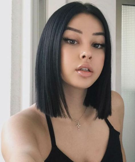 Haircut Styles, Haircut Styles For Girls, Cool Hairstyles For Girls, Short Dark Hair, Vlasové Trendy, Haircuts Straight Hair, Girl Haircuts, Hair Stylist Life, Bob Haircut