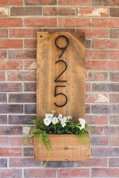 Diy Projektit, Projek Kayu, Koti Diy, House Numbers Diy, Modern House Number, Diy Casa, House Modern, Diy Holz, घर की सजावट