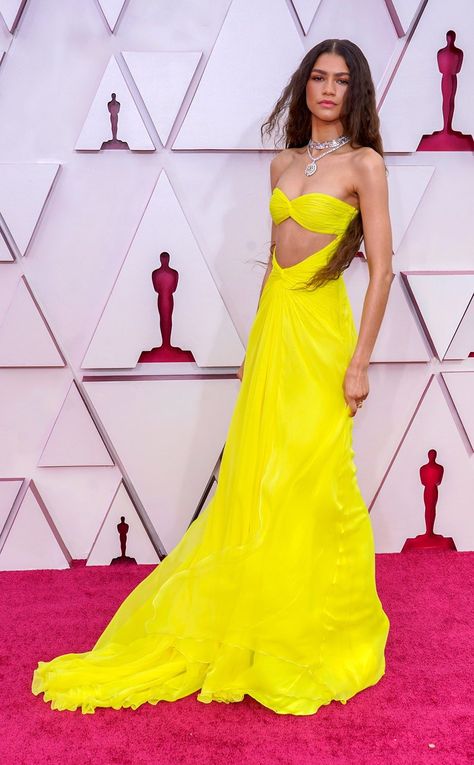 Haute Couture, Spring Outfits College, Oscars Fashion, Mode Zendaya, Spring Outfits Classy, Outfits Colorful, Zendaya Outfits, Oscar Fashion, Celebrity Wedding Dresses