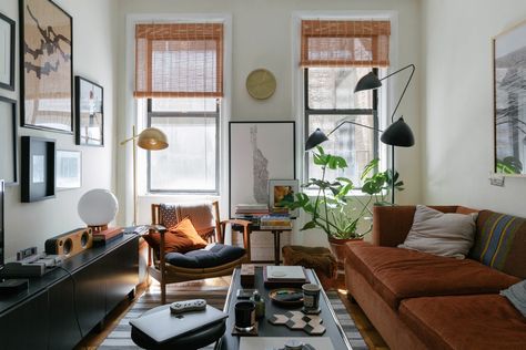 Molde, Nyc Loft, Orange Sofa, Black And White Living Room, Apartment Decoration, New York City Apartment, Apartment Aesthetic, Design Objects, New York Apartment