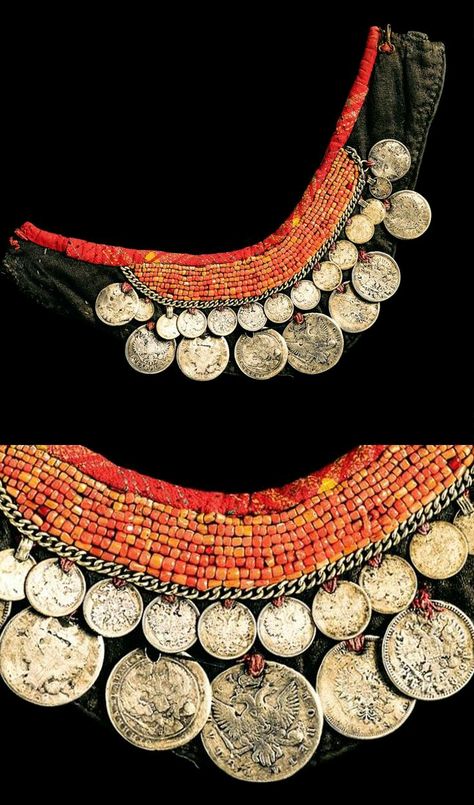 m Amulets, Sundance Style Jewelry, Collar Hippie, Ethnic Necklaces, Handmade Jewelry Designs, Coin Jewelry, Traditional Jewelry, Bijoux Diy, Fabric Jewelry