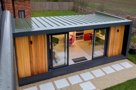 Garden Office Ideas, Contemporary Garden Rooms, Garden Room Ideas, Outdoor Garden Rooms, Building Garden, Garden Pods, Summer House Garden, Backyard House, Backyard Office