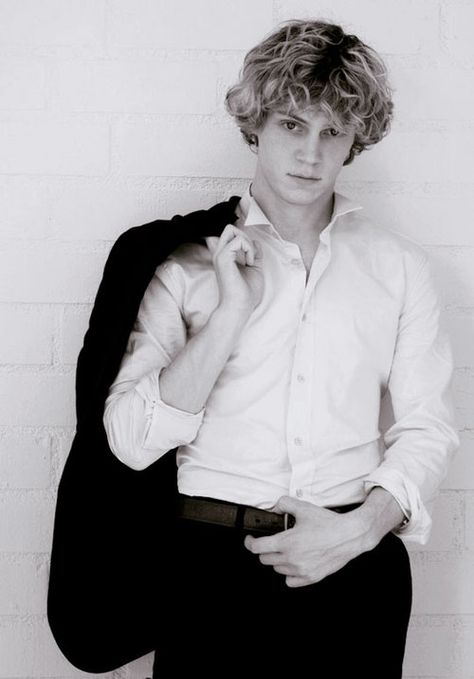 American Horror Stories, Evan Peters, Evan Peters Dating, Evan Peters American Horror Story, American Horror Story 3, The Perfect Guy, American Horror, Horror Stories, American Horror Story