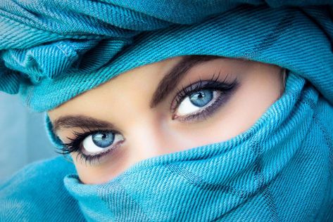 Blue Eyes. Arabian Eyes, People With Blue Eyes, Beautiful Eyes Images, Pretty Blue Eyes, Eyes Wallpaper, Beautiful Blue Eyes, Most Beautiful Eyes, Stunning Eyes, Pretty Eyes