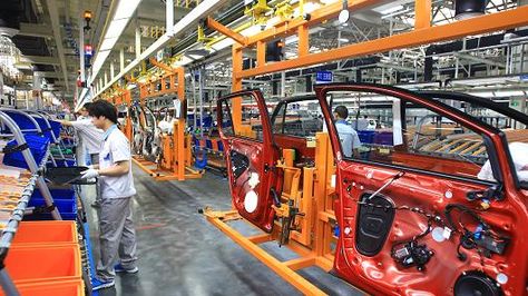 The White House is planning to confront Beijing over perceived injustices in its automobile industry, Axios News reported late on Sunday. Mexico, Volkswagen Factory, Factory Worker, Human Rights Watch, Aluminum Can, Walter White, Forced Labor, Large Cars, A Robot