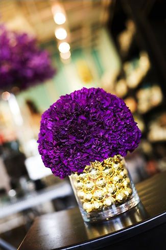 Purple and gold flower centerpiece Purple Flower Arrangements, Gold Wedding Ideas, Purple Wedding Centerpieces, Purple Carnations, Purple And Gold Wedding, Purple Table, Gold Centerpieces, Purple Party, Purple Wedding Flowers