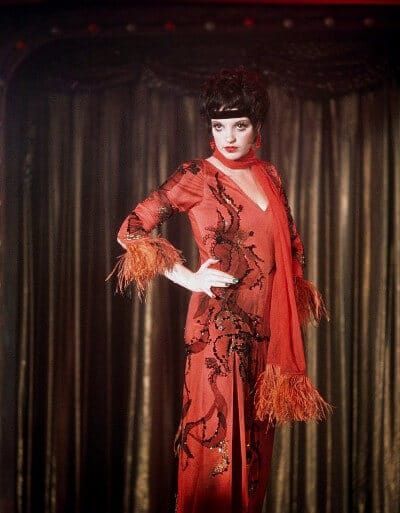 Weimar Cabaret, Cabaret Movie, Judy Garland Liza Minnelli, Cabaret Costume, Best Period Dramas, Joel Grey, Bob Fosse, Vintage Nostalgia, Female Vampire
