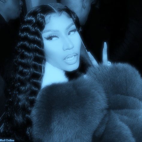 Nicki Minaj Blue Aesthetic, Blue Nicki Minaj Aesthetic, Blue Nicki Minaj, Blue Baddie Aesthetic, Nicki Minaj Album Cover, Blue Pfp Aesthetic, Blue Hour Aesthetic, Nicki Minaj Blue, Spam Photos