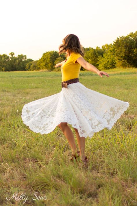 Twirling skirt - Turn a vintage table cloth into a skirt - sustainable sewing tutorial by Melly Sews Amigurumi Patterns, Skirt Twirl Drawing Reference, Twirling Dress Reference, Skirt Twirl Reference, Sewing Tablecloth, Spinning Skirt, Spinning Dress, Twirling Skirt, Sustainable Sewing