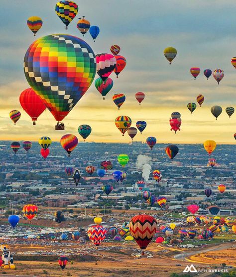 “Albuquerque International Balloon Fiesta - New Mexico ✨❤️✨ Picture by ✨✨@BenBabusis✨✨ Good morning world ” Albuquerque Balloon Festival, Albuquerque Balloon Fiesta, Mexico Pictures, Air Balloon Festival, Hot Air Balloon Festival, Adventure Photos, Good Morning World, Air Balloon Rides, Land Of Enchantment