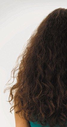 Farewell to frizz! Science finds the solution for keeping your style sleek, even on the rainiest of days | Daily Mail Online Frizzy Straight Hair, Frizzy Hair Solution, Hairstyle References, Curly Frizzy Hair, Fizzy Hair, Short Stacked Bob Haircuts, Ugly Hair, Frizz Hair, Sweet Hairstyles