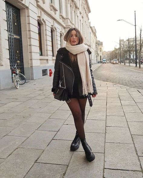 Faux Fur Leather Jacket Outfit, Winteroutfits Chic, Cold Outfits, Ținută Casual, Paris Outfits, Outfits Otoño, Mode Ootd, Looks Black, Modieuze Outfits