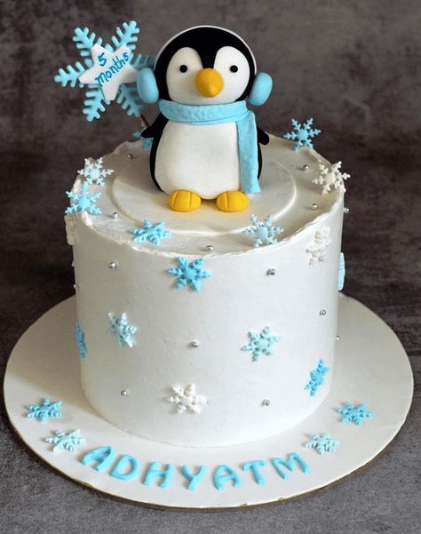 Penguin Birthday Cake Ideas Images (Pictures) Penguin Theme Cake, Birthday Cake Penguin, Penguin Cake Birthday, Penguin Cake Ideas, Pinguin Cake, Penguin Birthday Cake, Ice Skating Cake, Penguin Birthday Party, Bd Cake