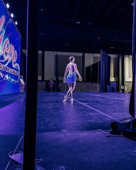 Dancer On Stage Aesthetic, Dance Competition Aesthetic Stage, Dance Competition Backstage, Lyrical Dance Aesthetic, Dance Stage Background, Competitive Dance Aesthetic, Dance Comp Aesthetic, Dance Backstage, Dance Competition Aesthetic