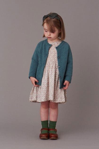 SIMPLE CLASSIC EUROPEAN KIDS' STYLE Stylish Kids, Girlie Style, Couture, Vintage Kids Clothes, Dress Cardigan, Stylish Kids Outfits, Newborn Girl Outfits, Kids Fashion Girl