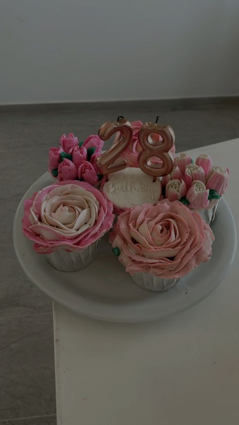 Pink cupcake cute aesthetic birthday cake 28 Years Old Birthday Cake, Birthday Cake 28 Years Old, Happy Birthday 28 Years, Birthday Cake For 20 Year Old Girl, 27 Cake Birthday, 28 Years Old Birthday, Birthday Cake 28, Cupcake For Birthday, 28 Birthday Cake