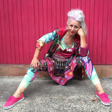 Sarah Jane Adams hot pink and hill tribe prints Older Women Boho Style Over 50, Fashionable Older Women, Boho Older Women Over 50, Artsy Older Women, Boho Style Over 50 Older Women, Over 50 Boho Style, Boho For Older Women, Boho Fashion Over 50 Older Women, Boho Clothes For Older Women