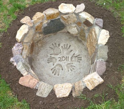 In Ground Fire Pit, Fire Pit Plans, Fire Pit Backyard Diy, Bonfire Pits, Backyard Bonfire, Outside Fire Pits, Brick Fire Pit, Fire Pit Ring, Metal Fire Pit