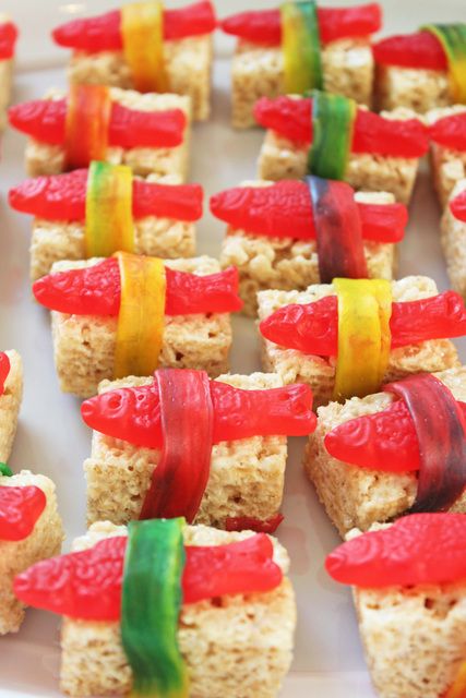 Candy sushi at a Ninja Birthday Party!  See more party ideas at CatchMyParty.com! Ninja Birthday Party Ideas, Ninja Themed Birthday Party, Karate Birthday Party, Japan Party, Ninja Birthday Party, Cherry Blossom Party, Lego Ninjago Party, Lego Ninjago Birthday, Karate Birthday