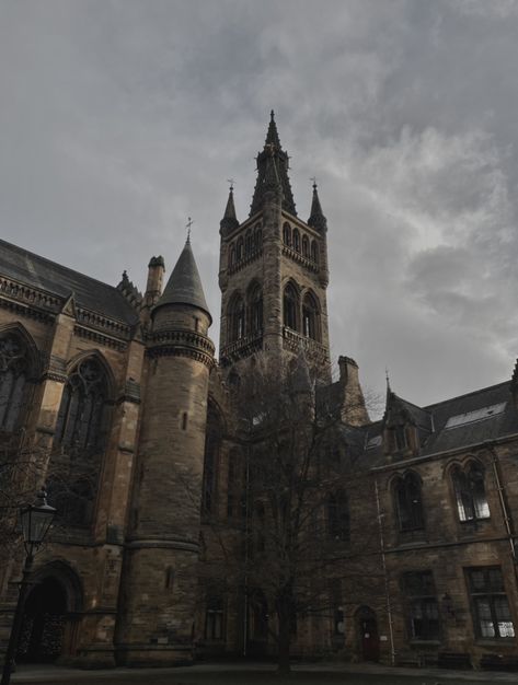 Dark Academia Castle, Dark Academia School, Victorian Castle, Dark Acedamia, Castle Exterior, Glasgow University, Emily Brontë, Dark Acadamia, Dark Castle