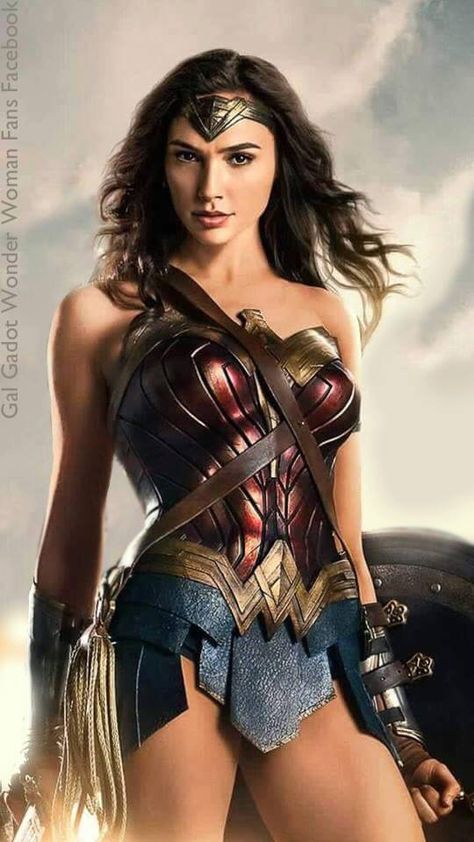 Wonder Woman - Gal Gadot Kapten Marvel, Gal Gabot, Art Musical, Wonder Woman Movie, Wonder Woman Art, Corporate Portrait, Gal Gadot Wonder Woman, Univers Dc, Wonder Woman Costume