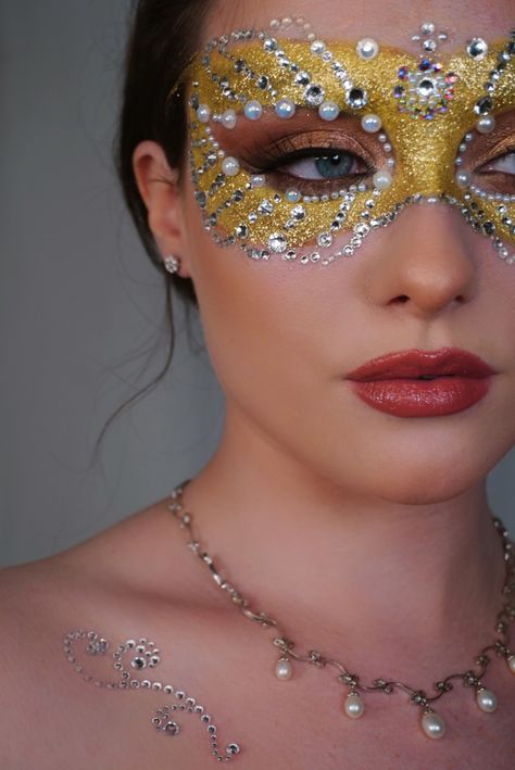 Bodypainting, Mascarade Makeup, Masquerade Mask Makeup, Makeup Carnaval, Mardi Gras Makeup, Masquerade Makeup, Masquerade Mask Diy, Mask Face Paint, Ball Makeup