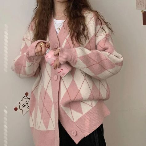 Cardigan Women Winter, Underground Clothing, Argyle Cardigan, Mode Kawaii, Geometric Knit, Striped Knitted Sweater, Pull Oversize, Looks Pinterest, Plaid Cardigan