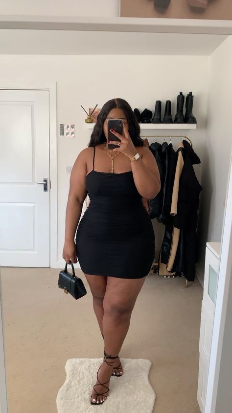 Weekend Outfit Black Women, Black Women All Black Outfits, Samanthakashh Outfits, All Black Outfit For Party Plus Size, Casual Clubbing Outfits Plus Size, Plus Size Going Out Outfits Night Club, Fall Brunch Outfit Black Women, Brunch Outfit Black Women, Plus Size Baddie Outfits Going Out