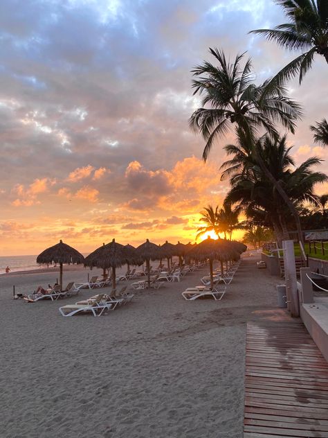 Resort Aesthetic Beach, Vacation In Mexico Aesthetic, Sunset In Mexico, Beach Aesthetic Mexico, Beach Mexico Aesthetic, Ensenada Mexico Aesthetic, Vacation Aesthetic Mexico, Mexico Aesthetic Vacation, Mexico Aesthetic Pictures