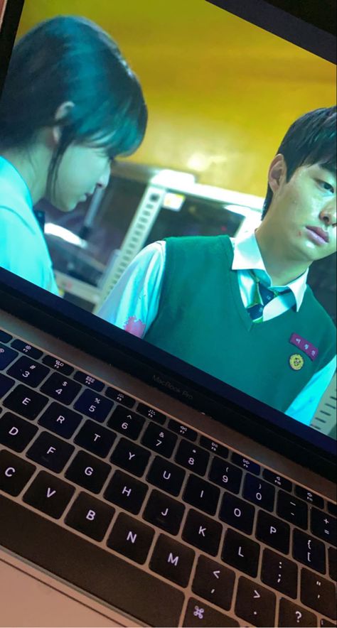 #allofusaredead #netflixandchill Kdrama Fake Story Instagram, Fake Laptop Movie Snap, Laptop Netflix Snap, Kdrama In Laptop Aesthetic, Aesthetic Laptop Photos, Kdrama Laptop Aesthetic, Watching Films Aesthetic, Laptop Watching Movie, Movie In Laptop Snap