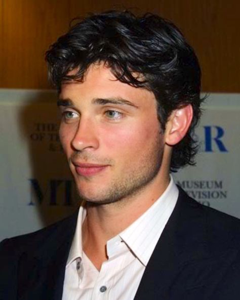 Tom Welling Now, Tom Welling Aesthetic, Tom Welling Young, Young Tom Welling, Tom Welling Superman, Hot Celebrity Actors Male, Hot Male Actors, Hot Male Celebrities, Medium Hairstyles For Men