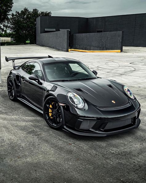 Blacklist Lifestyle | Cars on Instagram: “Black GT3RS! 👍 or 👎? | Photos by @kfletchphotography | #blacklist #porsche #gt3rs” Porsche Garage, Carros Porsche, Porsche Gt2 Rs, Porsche Gt, Black Porsche, Mobil Drift, Luxury Sports Cars, Porsche Sports Car, Porsche Classic