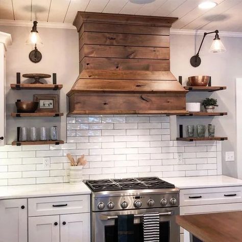 Kitchen Hood Design, Kitchen Vent Hood, Country Style Home Decor, Hood Ideas, Kitchen Vent, Country Style Home, Vent Hood, Kitchen Hoods, Rustic Farmhouse Kitchen