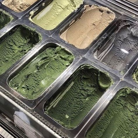 Green Tea Ice Cream, Matcha Ice Cream, Cream Aesthetic, Ice Lolly, Alvin And The Chipmunks, Green Juice, Matcha Green Tea, Aesthetic Colors, Soft Green