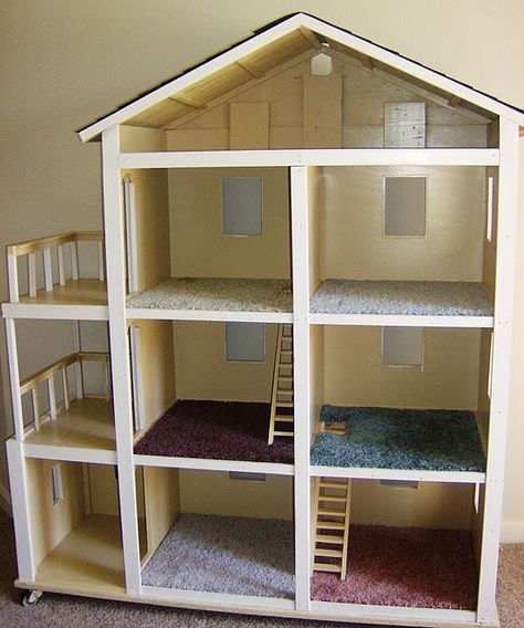 I am going to make two houses like this one for each daughter with the carpet and I plan to paint some rooms and wrapping paper/wall paper the rest :) Diy Doll House, Diy Barbie House, Diy Barbie Furniture, Pocket Pet, Doll House Plans, Pet Mice, Barbie Doll House, Barbie Diy, Pet Cage