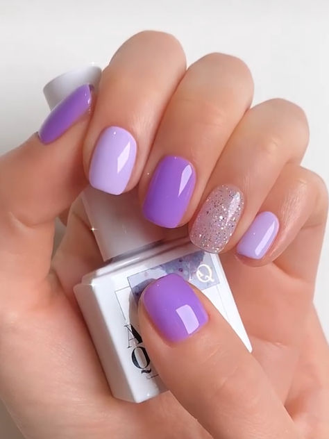 Korean purple nails: two tone purple nails with glitter Gel Purple Nail Designs, Short Gel Nails Pale Skin, Gel Nails Purple Short, Nail Ideas With Purple, Nails Design Dark Colors, Short Violet Nails, Different Purple Shades Nails, Lilac Nail Ideas Pastel Purple, Violet Short Nails