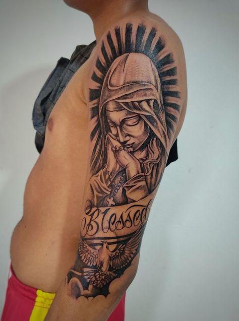 Man Tattoo Ideas, Men Chest Tattoo, Outer Bicep Tattoos, Upper Arm Tattoos For Guys, Star Sleeve Tattoo, Mother Mary Tattoos, Women Tattoo Ideas, Mens Body Tattoos, Bicep Tattoo Men