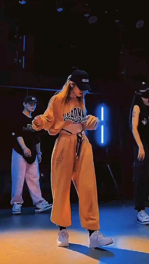 Street Dance Outfit, Tari Hip Hop, Reel Dance, Baile Hip Hop, Contemporary Dance Videos, Dance Playlist, Dance Forever, Dance Basics, Dance Outfits Practice