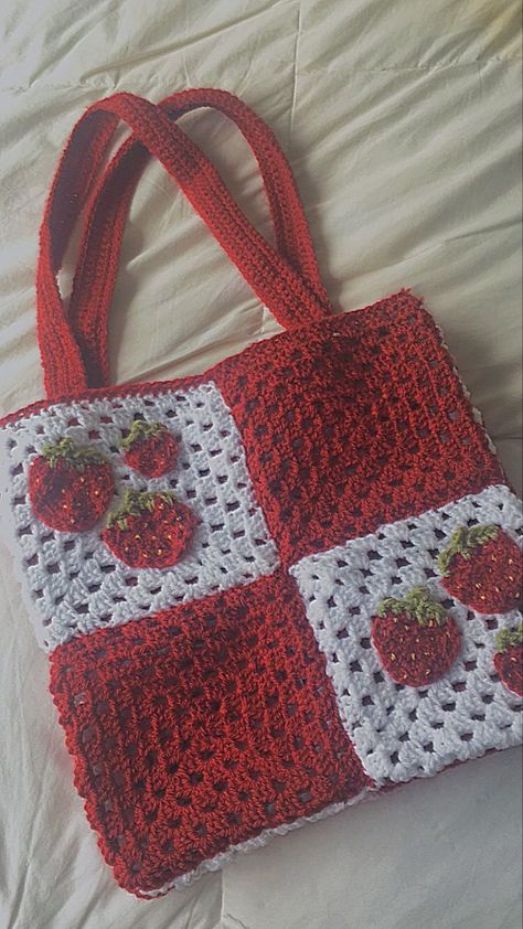 these images are for crochet patterns and these images are for crochet gifts Crochet Project Free, Crochet Aesthetic, Crochet Strawberry, Crochet Design Pattern, Beginner Crochet Projects, Crochet Fashion Patterns, Fun Crochet Projects, Crochet Tote, Diy Crochet Projects